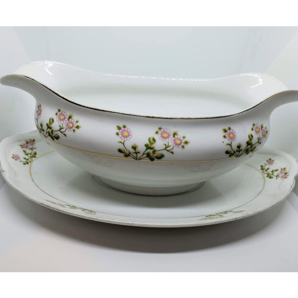 NORITAKE NIPPON gravy boat attached underplate